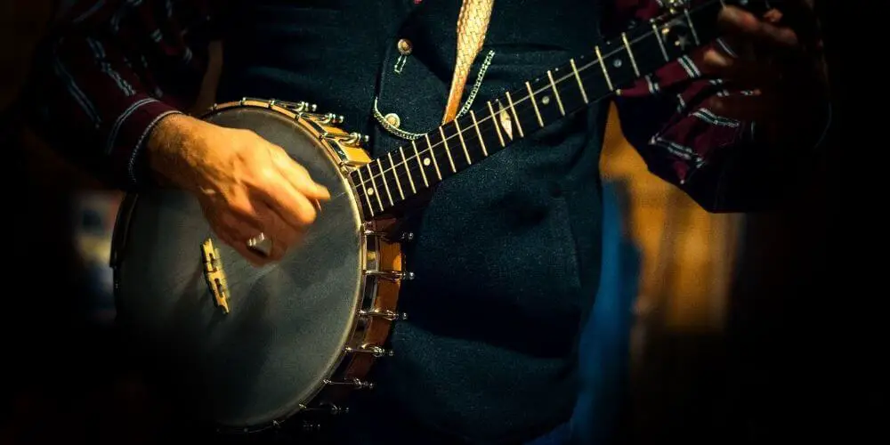 What to consider when buying a clawhammer banjo
